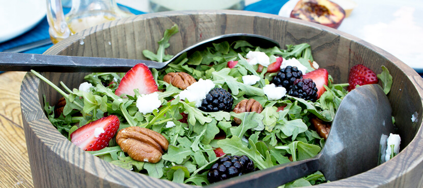 Arugula Salad with Goat Cheese, Berries, and Pecans