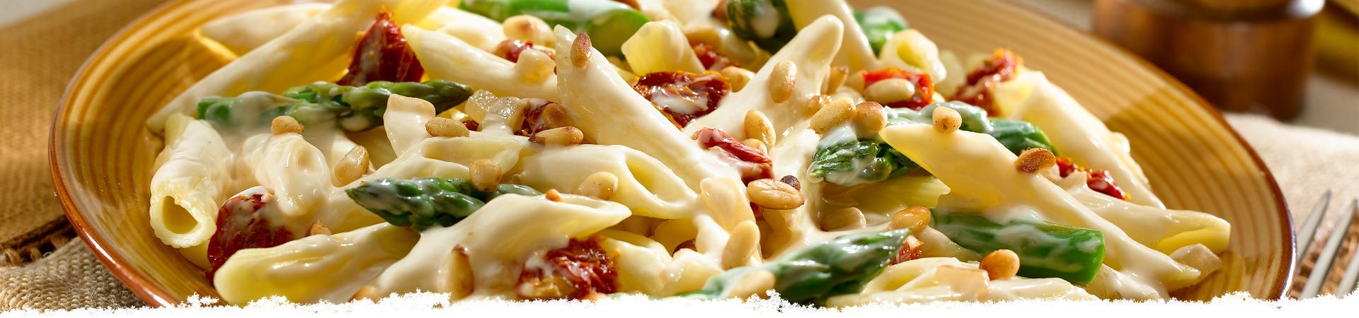 Garlic Penne Alfredo with Sun-Dried Tomatoes
