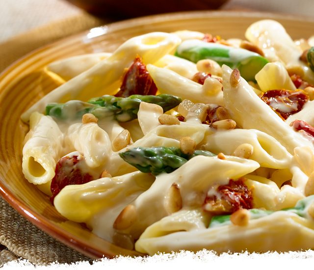 Garlic Penne Alfredo with Sun-Dried Tomatoes