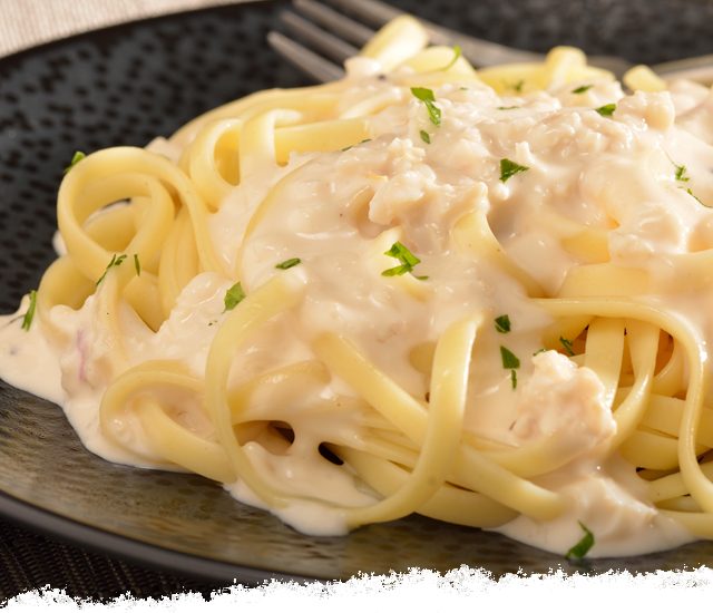 Linguine with Creamy White Clam Sauce