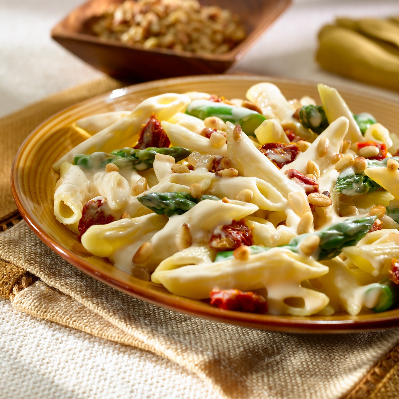 Garlic Penne Alfredo with Sun-Dried Tomatoes